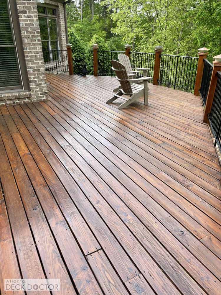 Atlanta Deck Doctor Is Your Local Atlanta Deck Cleaning, Staining, Sealing & Painting Specialist.
